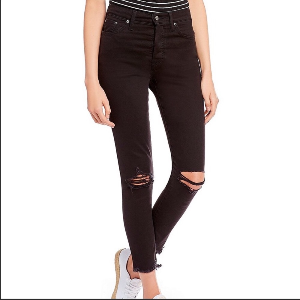 Levi’s Wedgie Fit Skinny Jean in Black